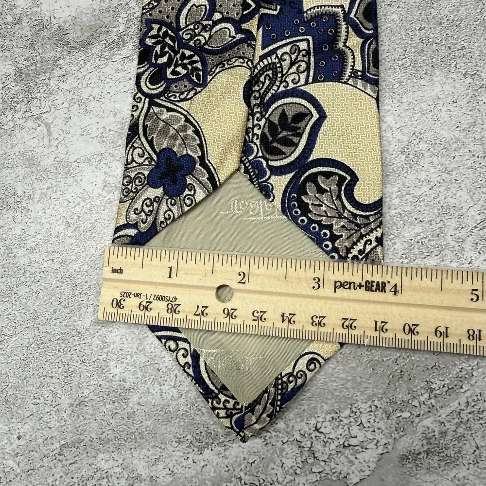 Robert Talbott Silk Tie Mens One Size Beige‎ Paisley Made In USA Necktie 3.75